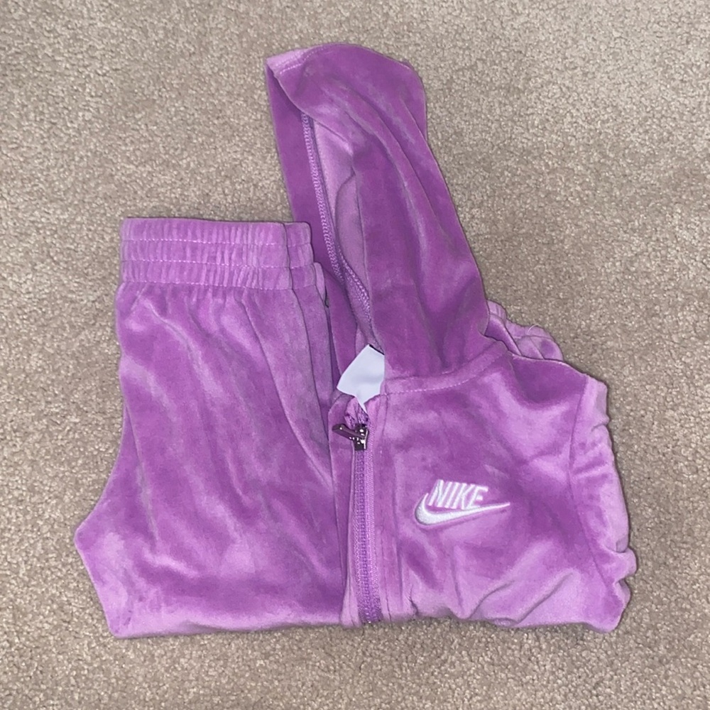 Nike toddler velour sweatsuit size 2T